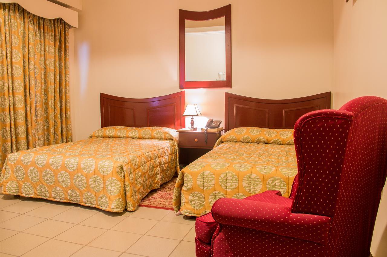 Regency Suites Hotel Georgetown Kültér fotó